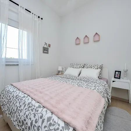 Levante Apartman Vrsi